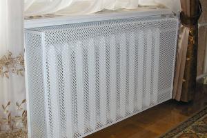 Ekran dekorativ DIY për një radiator ngrohjeje