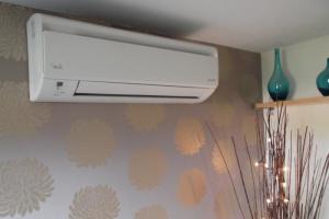 Do-it-yourself air conditioner installation - a detailed overview of installation and correct connection