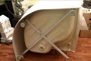 Hvordan montere en dusjkabinett med et akrylbrett: trinn-for-trinn monteringsveiledning